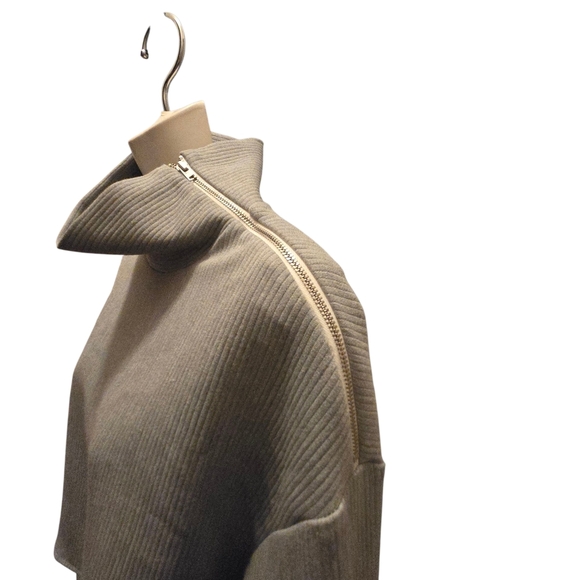 Zara Two-Tone Cowl Neck Sweater -‎ Gray and White - Picture 3 of 6